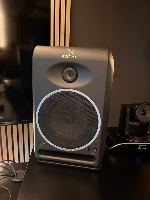 Focal CMS65 6.5" Powered Monitor (Pair) + Sub Focal CMS image 1