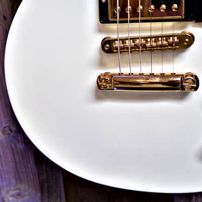 Gibson Les Paul Studio - 2008 - Alpine White w/  Gold Hardware image 4