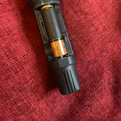 Sennheiser XS Handheld Mic Wireless System - A Band (606630 MHz) 2010s - Black image 3