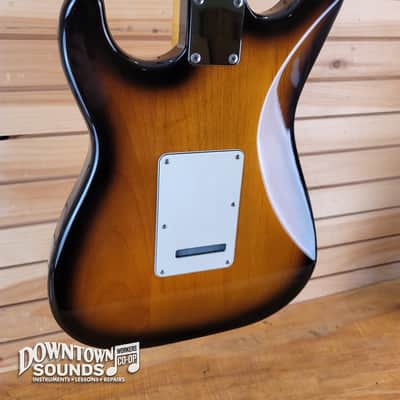 1996 MiJ Fender "FujiGen" '57 Stratocaster Reissue with RR HC, OG Fender Gig Bag, Sunburst, 8lbs 1oz image 8