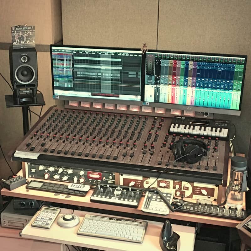The Big Brown Analogue Sound - vintage Allen & Heath System 8 Mk1 16:8:2 analogue mixing desk! image 1