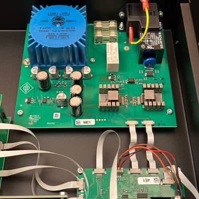 Neumann V 402 Dual Channel Microphone Preamp. MINT V402 image 13