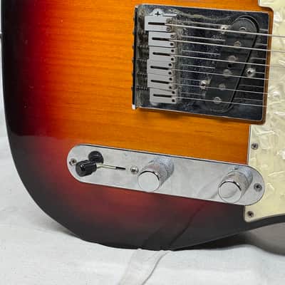 Fender Custom Shop American Classic Telecaster Guitar with Case - 3-Color Sunburst / Rosewood fingerboard image 5