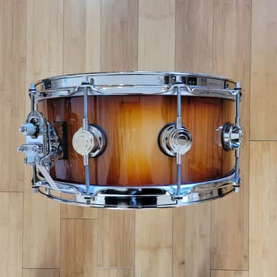 Snares - (Used) DW Collector's Series 5.5x14 Almond Snare Drum image 4