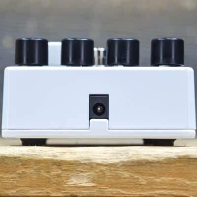 Electro-Harmonix Bass9 Bass Machine Nine Bass Sounds Simulator Effect Pedal image 8