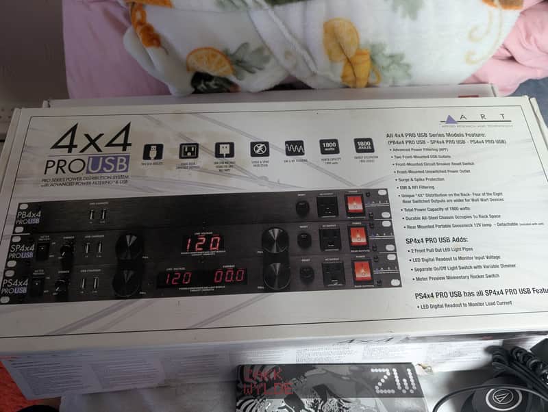 ART PB4X4 Pro USB Rackmount 8 Outlet Power Conditioner 2020 - Present - Black
