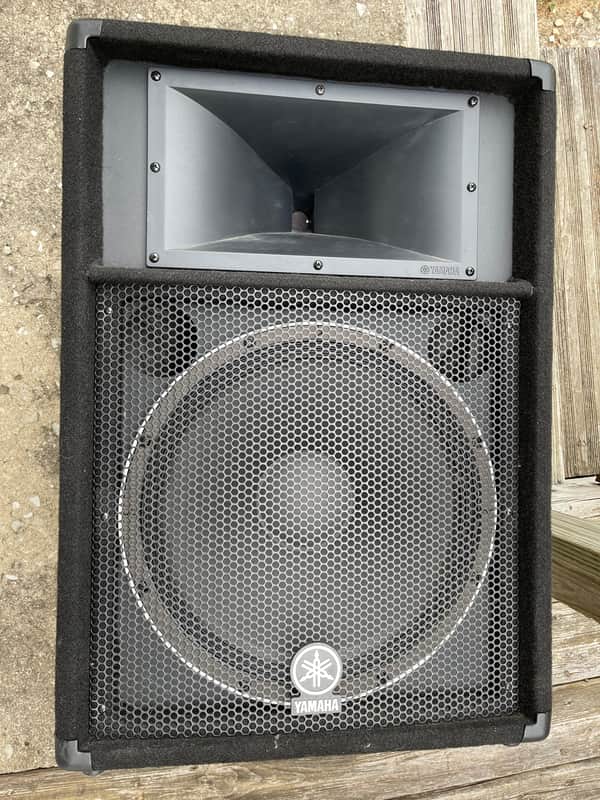 Pair of Yamaha S115V 2-Way 15