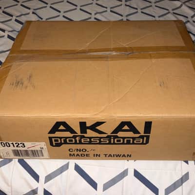 Akai MPC2500 SE Music Production Center image 5