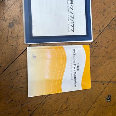 Roland KR-777 Mini-Grand Digital Piano 1996-2001 - Black Gloss image 11