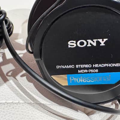 Sony MDR-7506 Studio Headphones 2010s - New Ear Pads image 2