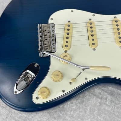 2002 Fender Highway One USA Stratocaster Sapphire Blue Transparent image 9