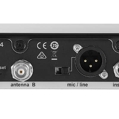 Shure QLXD4 Digital Wireless Receiver - H50 534-598MHZ image 2