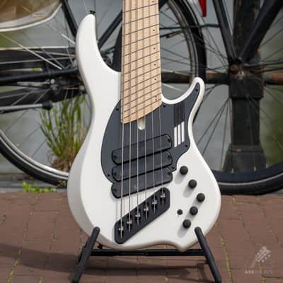 Dingwall NG3 Nolly 6-String Bass Guitar – Ducati White image 2