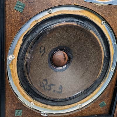 Pair of KLH Model #5 Floor Speakers 1975 Vintage Walnut image 9