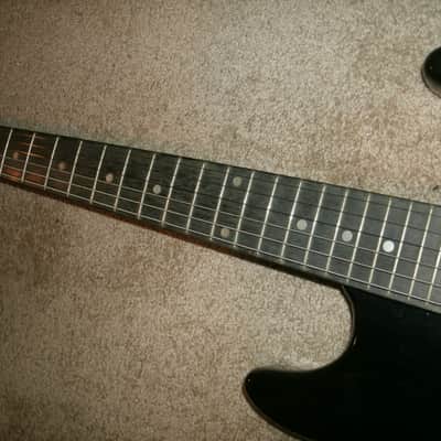 80's or 90's  Synsonics Terminator guitar black with built in speaker SEE VIDEO image 3