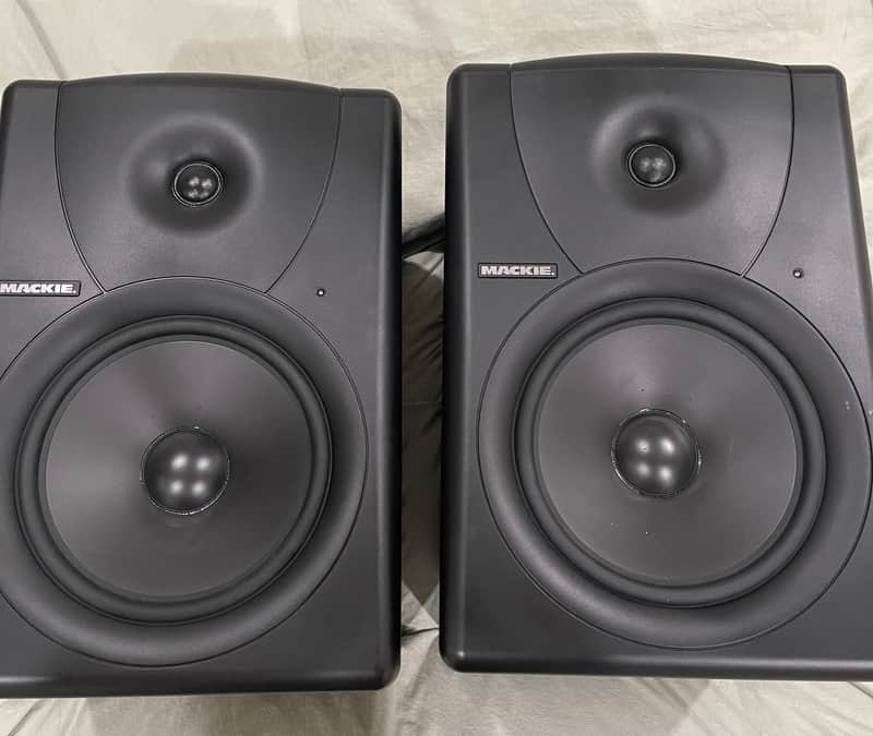 Mackie MR8 Active Studio Reference Monitors (Pair) image 1