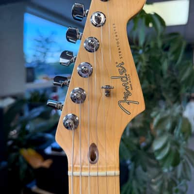 Fender American Stratocaster Maple 2004 - 3 Tone Sunburst image 9