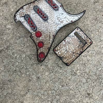 🎨 Custom Hand-Painted Stratocaster Pickguard Set (SSS) + Backplate — Rusted Relic Red-Core Design — 48/50/52mm Spacing image 8