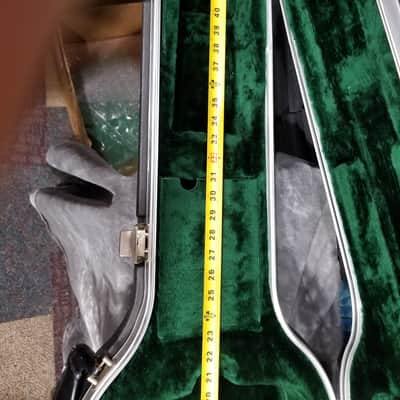 SKB Deluxe Acoustic Guitar Hard Case with Wheels image 7