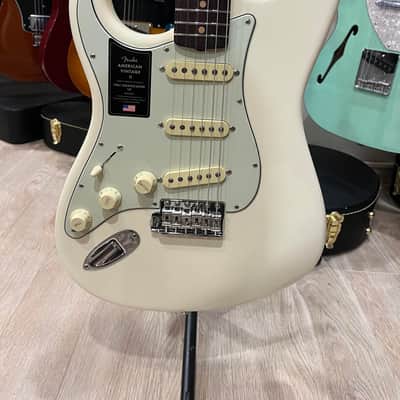 Fender American Vintage II '61 Stratocaster Left-Handed 2022 Olympic White image 2