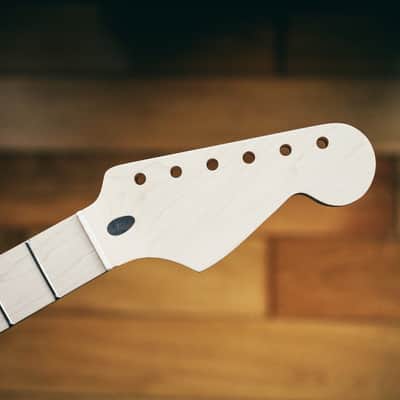 Stratocaster Neck – Maple | Unfinished | 21 Frets | Bone Nut imagen 2