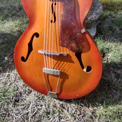 Kay Lark Junior 1930's-40's - Orange burst image 2