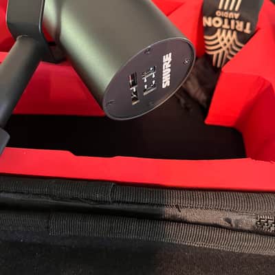 Shure SM7B with Fethead and Case Cardioid Dynamic Microphone 2001 - Present - Black image 9