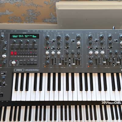 UDO DMNO 8-Voice Polyphonic Binaural Analog-Hybrid Synthesizer Black image 3