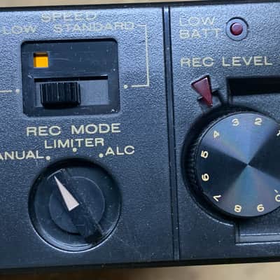 MARANTZ PMD221 PORTABLE MONO CASSETTE RECORDER- MAKE OFFER! image 2