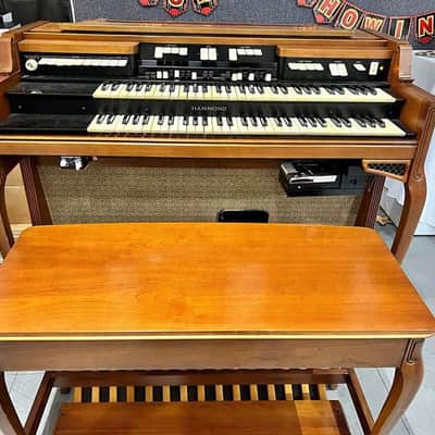 Hammond Organ W Full 25-Note Pedalboard, Bench, & Speaker! image 1