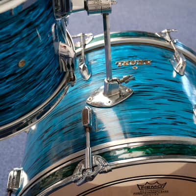 Pearl Challenger outfit drumset 20" - 12" - 14" Blue Oyster Pearl finish from 1971/72 image 12