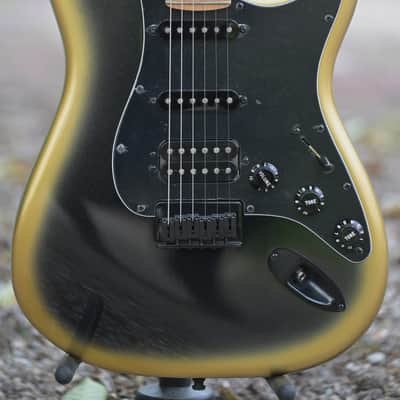 Fender Limited Edition American Professional II Stratocaster HSS - Gold Night image 1