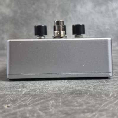 Electro-Harmonix Walking On The Moon Andy Summers Signature Flanger / Filter Matrix 2023 - Present - Silver / Black image 6