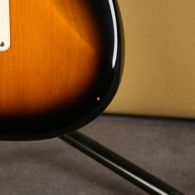Fender American Deluxe 50th Anniversary Stratocaster - Sunburst - 2nd Hand image 12