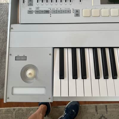 Korg M3 88 Key Workstation Sampler W/ Radius Vocorder image 4