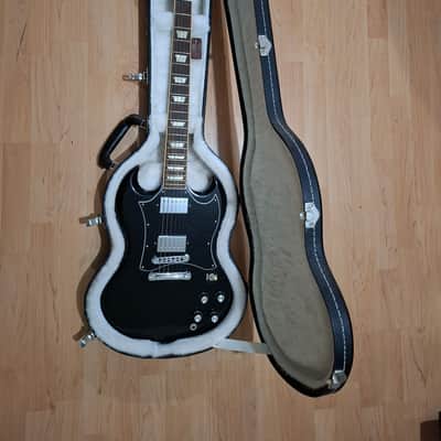 2010 Gibson SG Standard Ebony – Mint Condition w/ Original Hard Case image 3