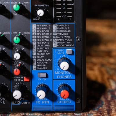 Yamaha Mixer MG10XU Used image 5