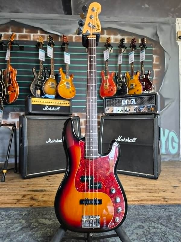 Fender American Deluxe Precision Bass