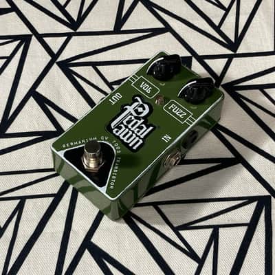 Pedal Pawn Vintage CV7003 Germanium Fuzz 2022 - Olive Drab Green image 4