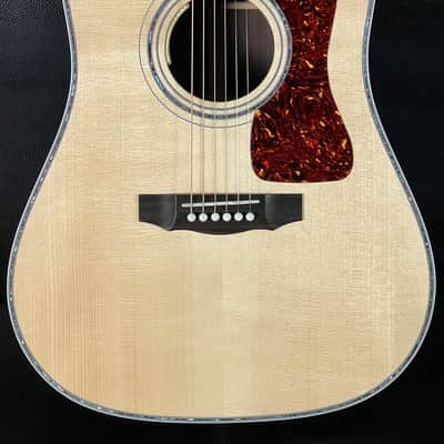 Guild D-55 70th anniversary 2023 - Gloss image 3