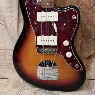 Fender MIJ Traditional 60s Jazzmaster 2023 - Sunburst image 2