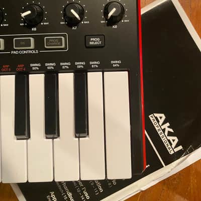 AKAI MPK MINI USB CONTROLLER image 4