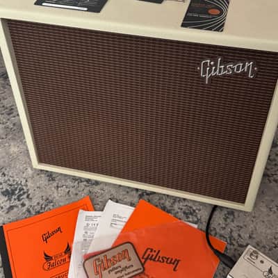 Gibson Dual Falcon 20 2-Channel 15-Watt 2x10" Guitar Combo 2024 - Present - Cream Bronco Vinyl with Oxblood Grille image 1