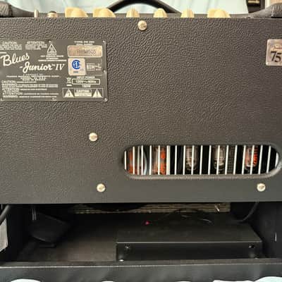 Fender Blues Junior IV 15-Watt 1x12" Guitar Combo 2018 - Present - Black image 3