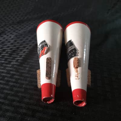 TWO Humes & Berg 101 Stonelined D Trumpet Straight Mutes 2010s - White image 4