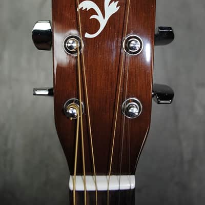 Yamaha F310 image 3