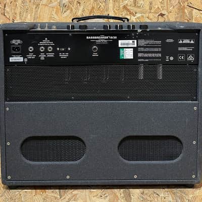 Pre Owned Fender 2016 Bassbreaker 18/30 2x12 Combo - Grey Tweed image 3