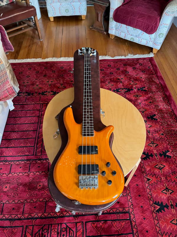 Spector Legend Standard 4 String 2011 - Yellow Maple image 1