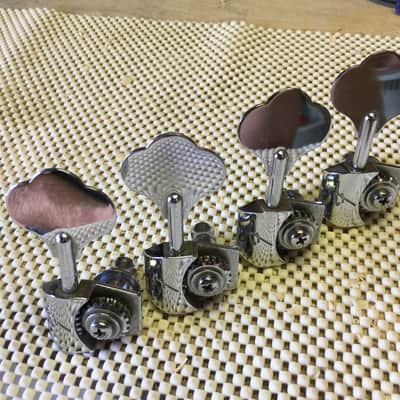 Fender American Standard Bass Tuning Machines image 2