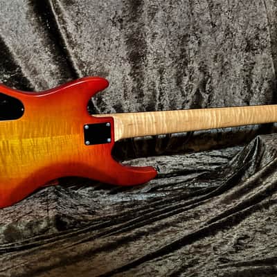 Guild SB605 1985 Sunburst Flame Maple Guild Pilot Bass USA Built Guild Acoustics 5 String Electric image 2